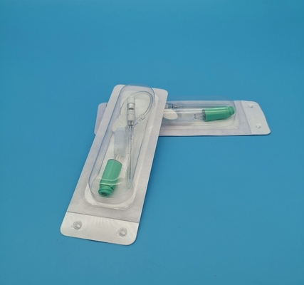 18G蝶肯定的な圧力タイプ使い捨て可能なIvのCannulaの外科注入/輸血の緑