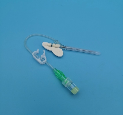 緑18G蝶タイプIvのCannulaの使い捨て可能な外科注入の輸血