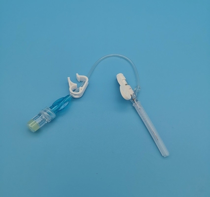 22G青い大人のための使い捨て可能なIV Cannulaの蝶タイプ定期的な注入