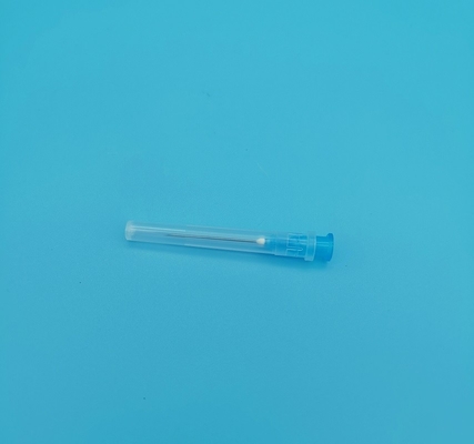 ブルー グレーの使い捨て可能な針のスポイトは薬のための直径1.8mm 15Gから傾斜した